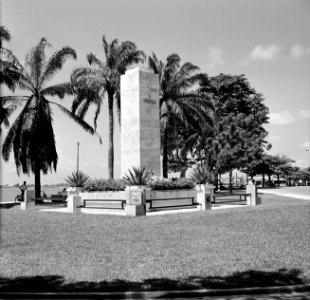 Het monument voor de gevallenen in Paramaribo, Bestanddeelnr 252-2220