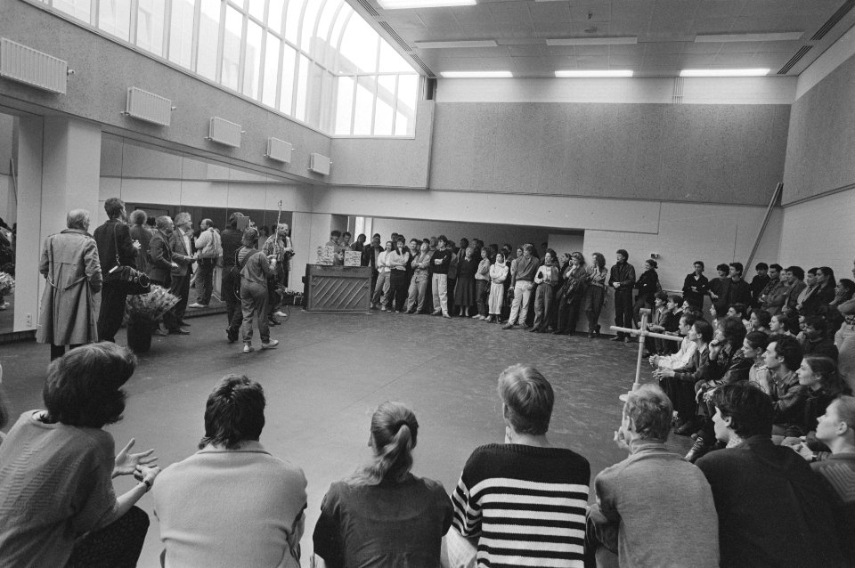 Het Nationale Ballet is verhuisd naar het Muziektheater op het Waterlooplein, Bestanddeelnr 933-6312