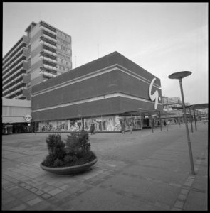 Het nieuwe Gerzon-gebouw aan de Lijnbaan 1970