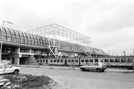 Het nieuwe station Amsterdam Sloterdijk bijna gereed voor ingebruikname per 1 ju, Bestanddeelnr 933-6683