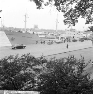 Het Ms. Dita Smits afgemeerd aan de Parkhaven te Rotterdam, Bestanddeelnr 918-0402