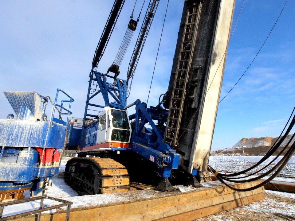 Hitachi KH 230 GLS crawler crane near Amsterdam pic-009