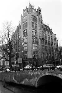 Het nieuwe hoofdkantoor van Greenpeace aan de Keizersgracht in Amsterdam met ing, Bestanddeelnr 934-4073