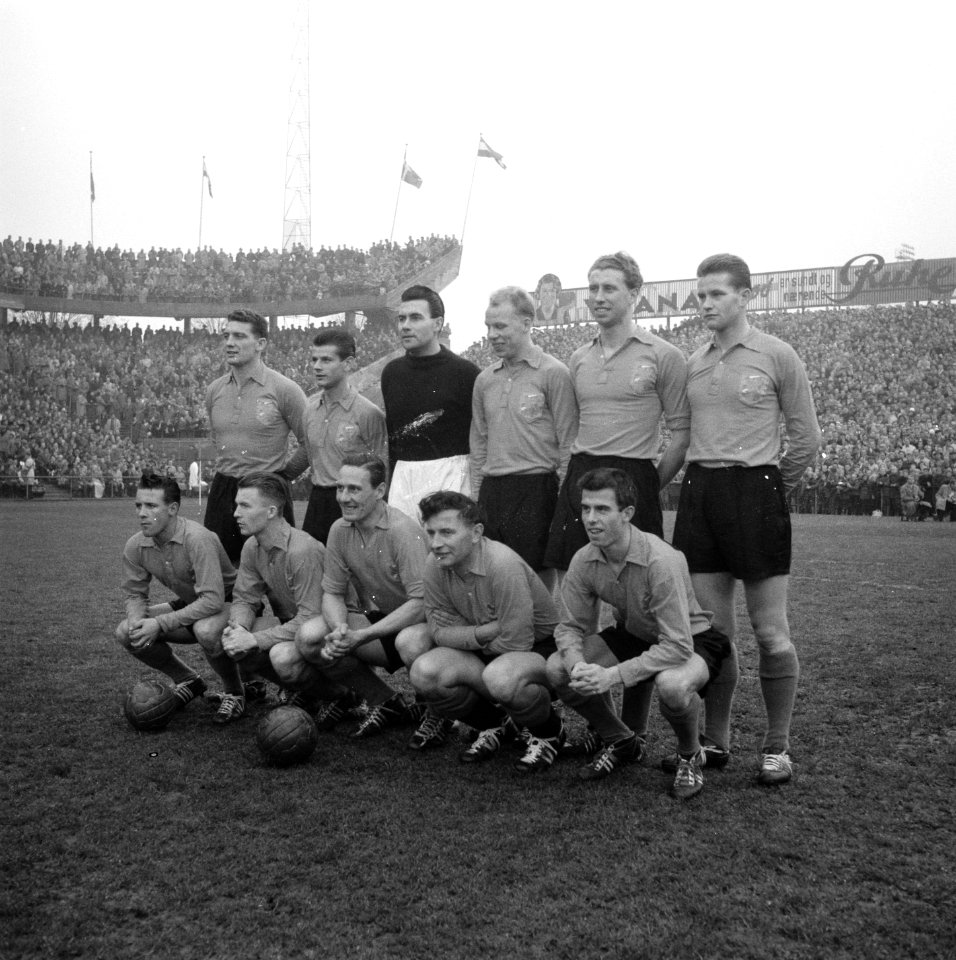 Het Nederlands Elftal, Bestanddeelnr 908-1241