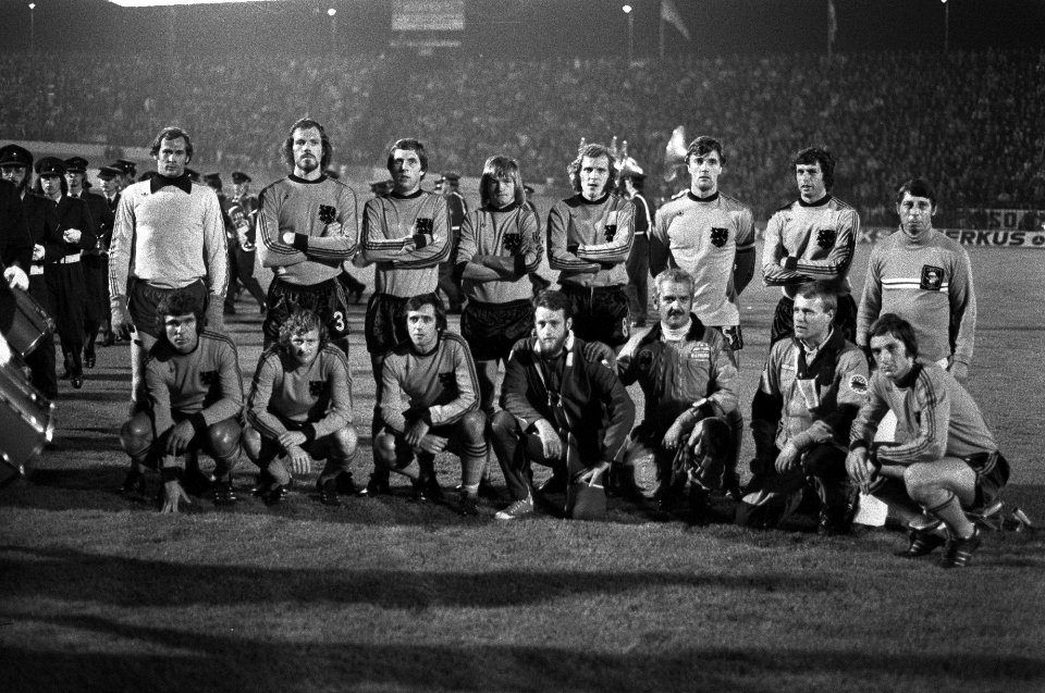 Het Nederlands elftal, Bestanddeelnr 928-1357