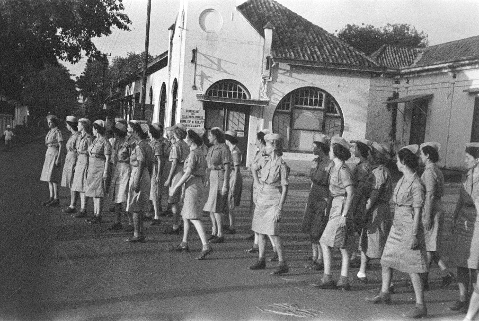 Het Vrouwenkorps KNIL VK-KNIL marcheert, Bestanddeelnr 18-1-6