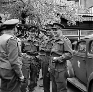 Het Militair Gezag op de Veluwe De chef-staf van het MG, Generaal mr HJ Kr, Bestanddeelnr 900-2815