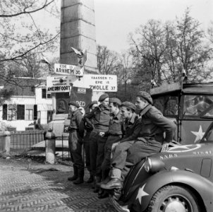 Het Militair Gezag bij de Naald in Apeldoorn (Loolaan), Bestanddeelnr 900-2809