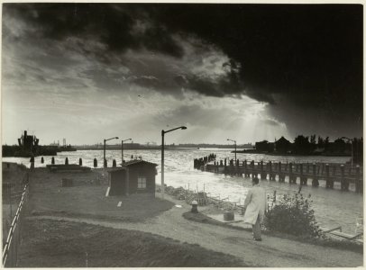 Het Noorder Buiten Spaarne ziende vanaf de Grote Sluis naar het zuidwesten. NL-HlmNHA 54004331