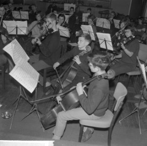 Het Noord Nederlands Jeugdorkest repeteert in Hotel Homan te Hoogeveen, Bestanddeelnr 914-7214