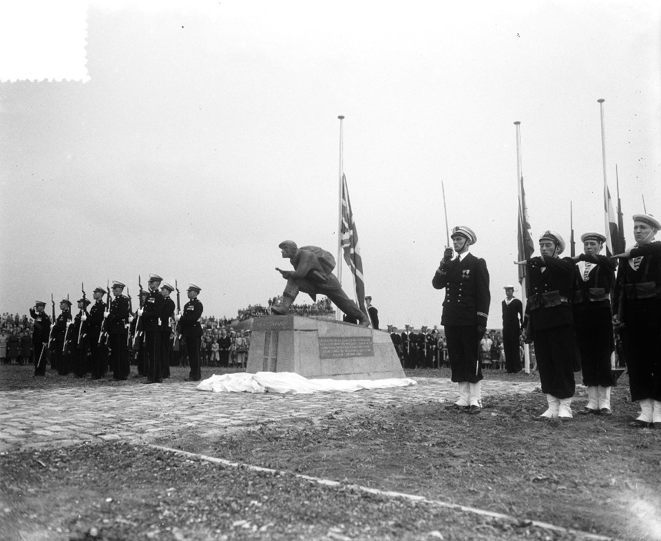 Het Nationaal Monument voor de 4e Commando Brigade in Vlissingen onthuld erewa…, Bestanddeelnr 905-1426