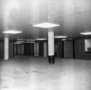 Het nieuwe perron van het metrostation, Bestanddeelnr 919-5669