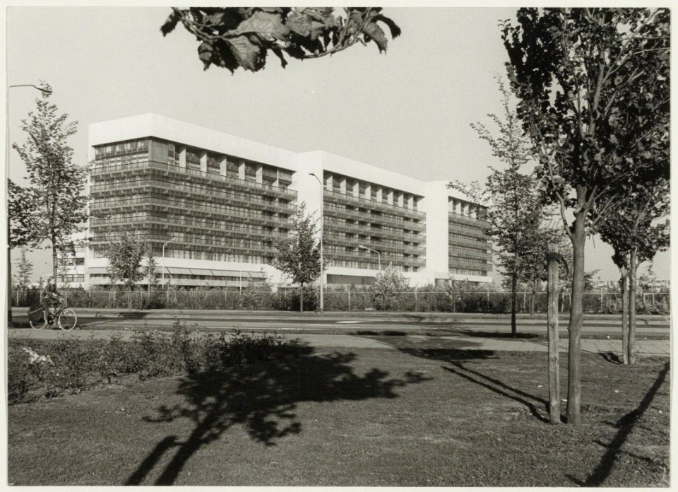 Het nieuwe St. Elisabeths Gasthuis aan de Boerhaavelaan 22, zuid-westzijde. NL-HlmNHA 54003064