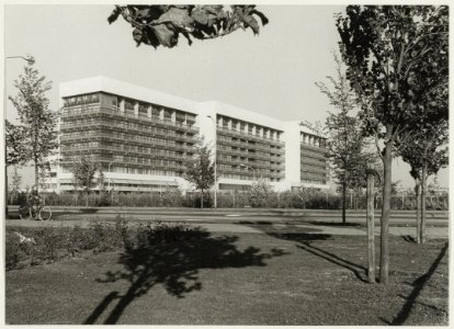Het nieuwe St. Elisabeths Gasthuis aan de Boerhaavelaan 22, zuid-westzijde. NL-HlmNHA 54003064