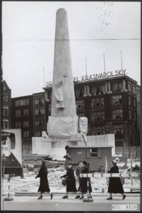 Het monument op de Dam in aanbouw, Bestanddeelnr 073-0138