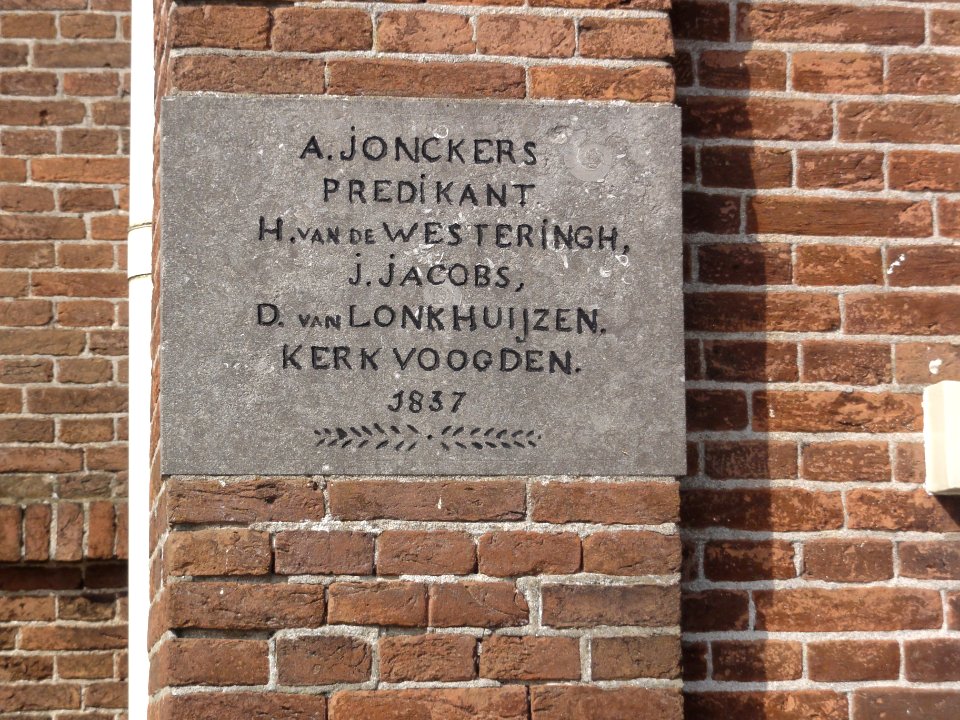 Heteren Rijksmonument 21977 NH kerk gedenksteen