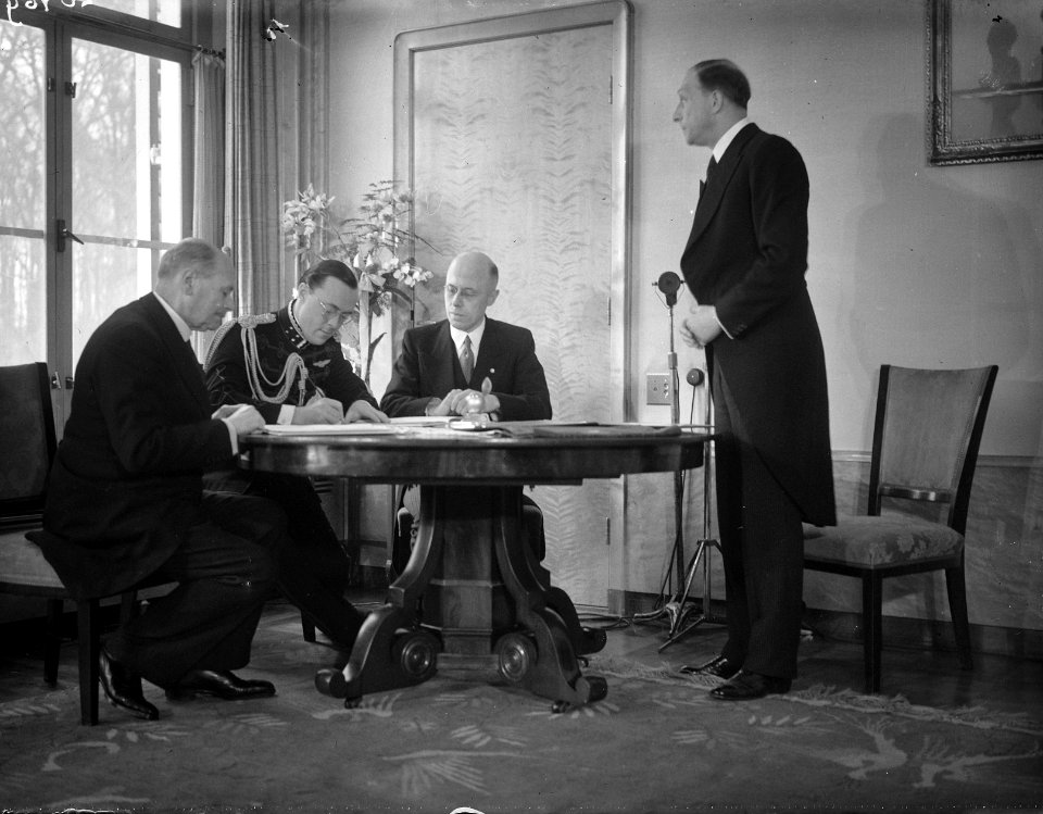 Het opmaken van de geboorteakte, Bestanddeelnr 902-0469
