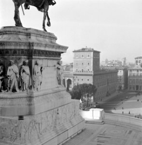 Het Palazzo Venezia gezien vanaf het Monument van Victor Emanuel II, Bestanddeelnr 191-1192