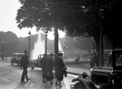 Het Rond-point des Champs-Élysées-Marcel-Dassault, Bestanddeelnr 191-0357 photo