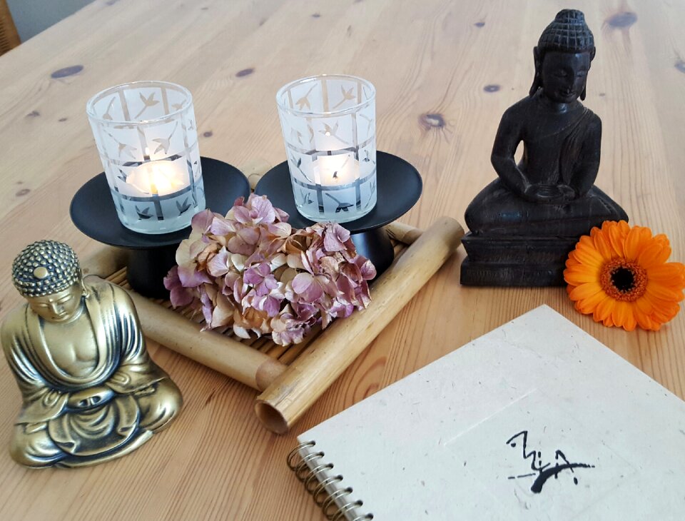 Asia statue meditation