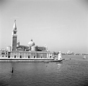 Het San Marcoplein gefotografeerd vanaf het schip Esperia, Bestanddeelnr 254-2017