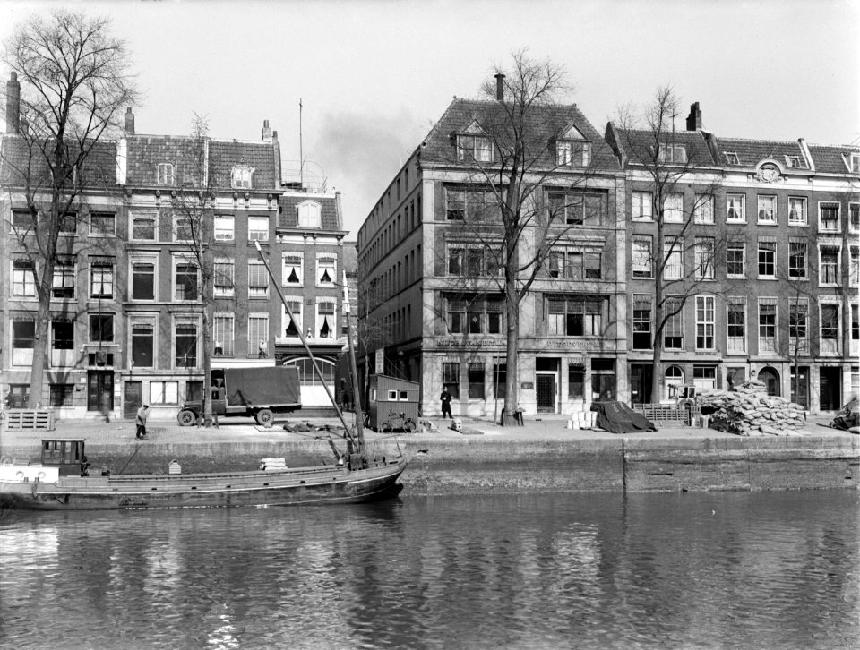 Het pand van Uitgeverij Nijgh en Van Ditmar aan de Wijnhaven te Rotterdam, Bestanddeelnr 189-0321