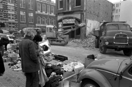 Het Waterlooplein handel en afbraak huizen, Bestanddeelnr 921-1858