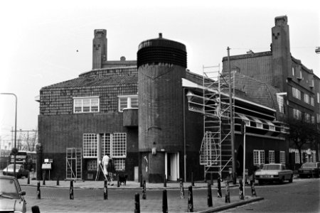 Het Schip (blok huizen in Spaarndammerbuurt in Amsterdam), Bestanddeelnr 930-6728 photo