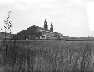 Het sanatorium Klokkenberg in Breda wordt op 7 juli door koningin Juliana geopen, Bestanddeelnr 906-5368