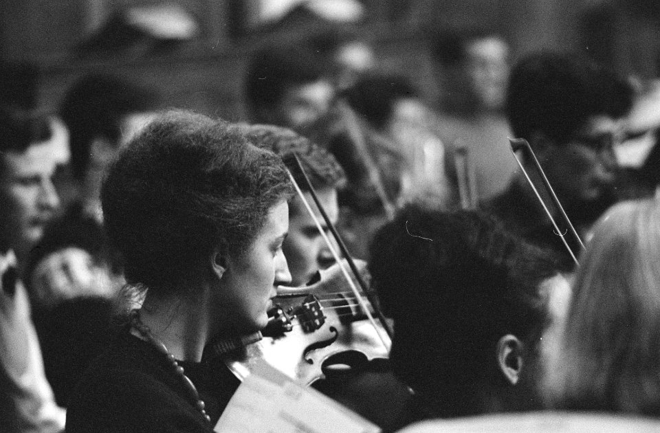 Het Nederlands Studenten Orkest zal drie weken repeteren in de bekende Ruïne ker, Bestanddeelnr 915-9110
