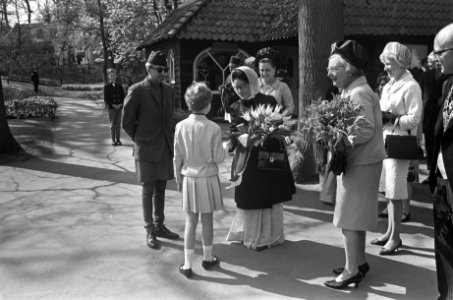 Het Nepalese koningspaar, koning Mahendra en koningin Ratna, op staatsbezoek in , Bestanddeelnr 920-2710