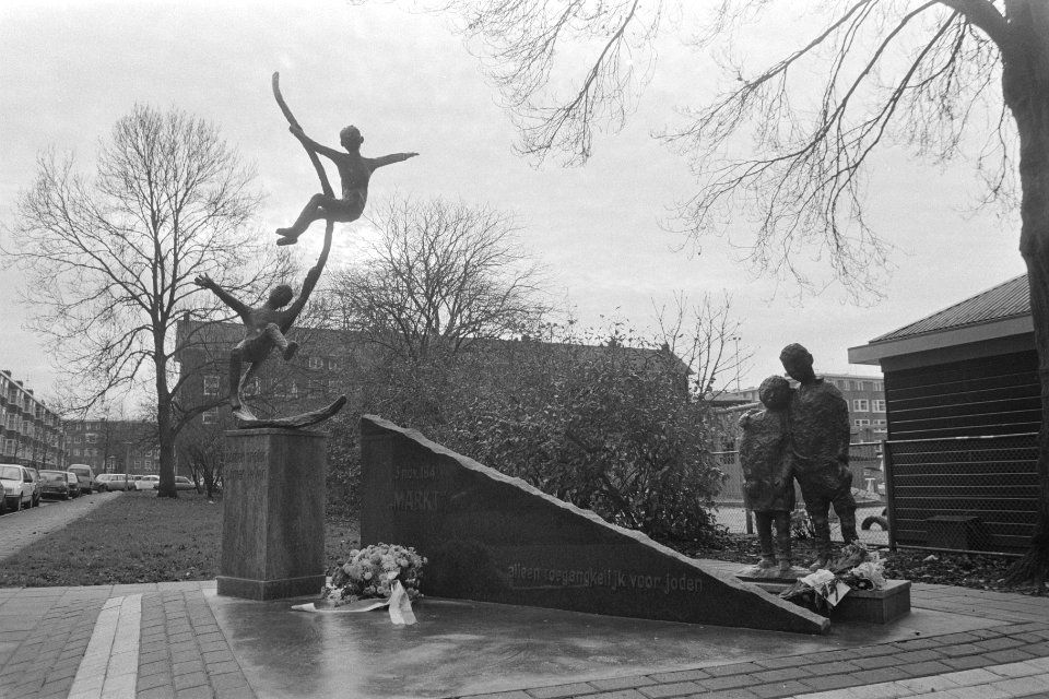 Het monument dat de 'Markt voor Joden' herdenkt, Bestanddeelnr 933-8312