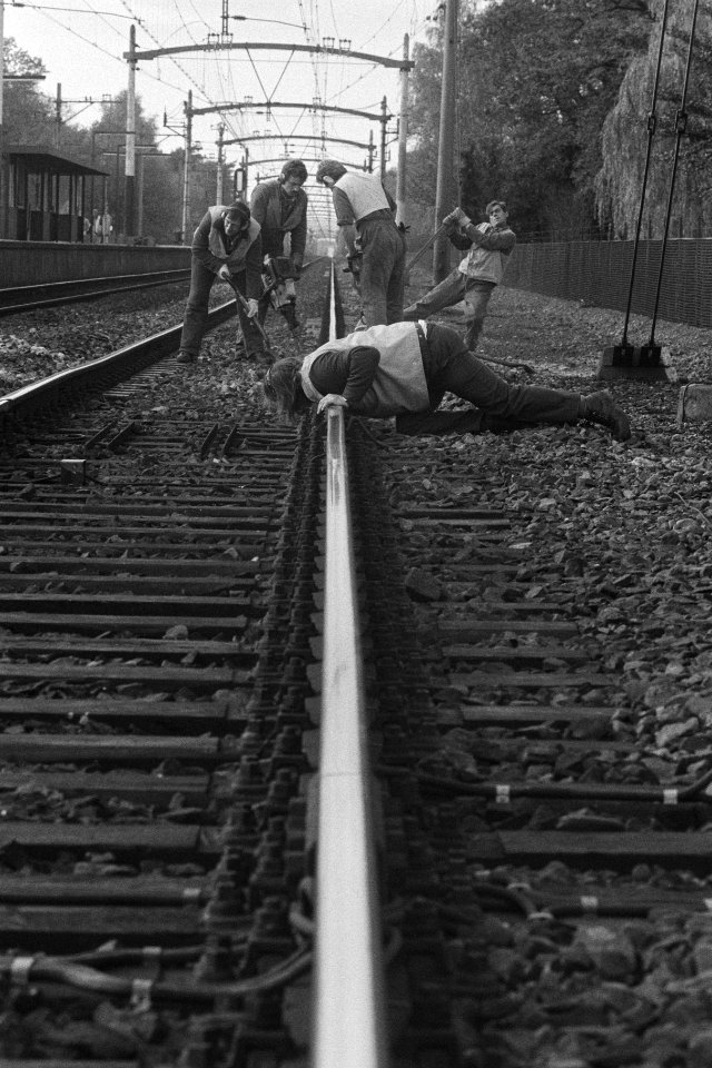 Het rechten van de spoorrails in Tilburg, Bestanddeelnr 933-8069