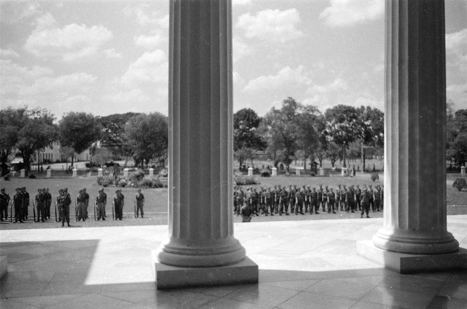 Het paleis (woonhuis) van landvoogd H.J. van Mook aan het Koningsplein-Noord te , Bestanddeelnr 78-2-3