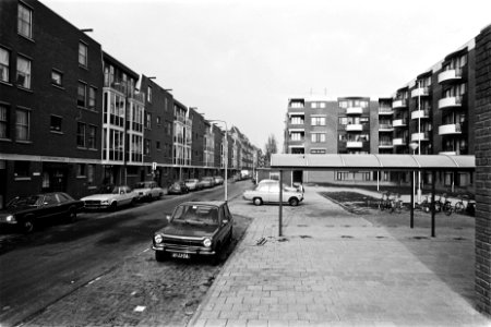 Het Schip (blok huizen in Spaarndammerbuurt in Amsterdam), Bestanddeelnr 930-6729 photo