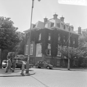Het Maison Descartes is een cultureel instituut opgericht in 1933 en gefinancier, Bestanddeelnr 922-6923
