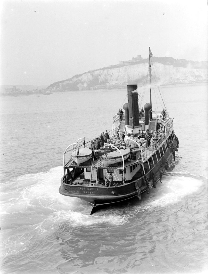 Het schip Lady Savile uit Dover bij de krijtrotsen, Bestanddeelnr 252-1547
