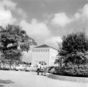 Het postkantoor aan het Waaigatplein in Willemstad, Bestanddeelnr 252-3037