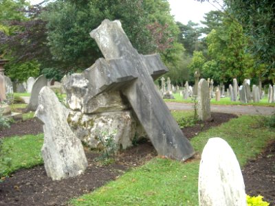HigginsGraveCross