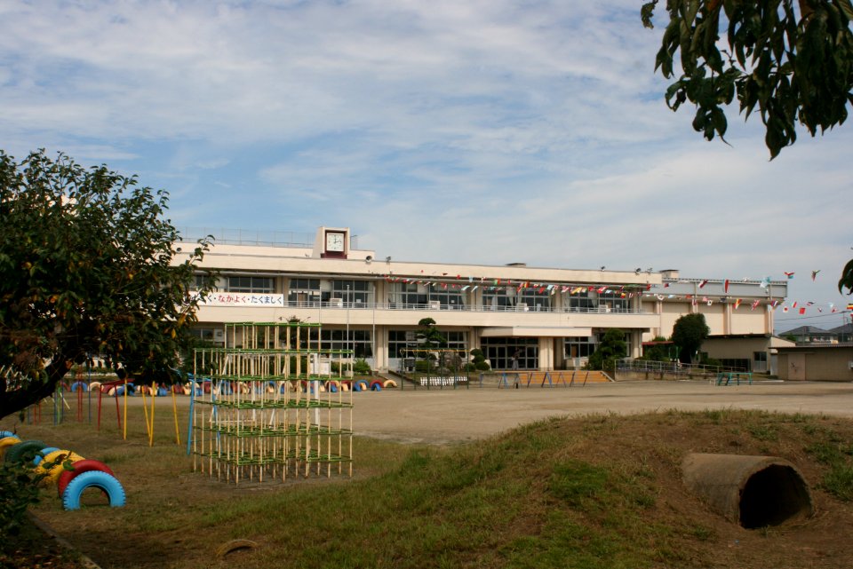 Higashi-Kodama Elementary School