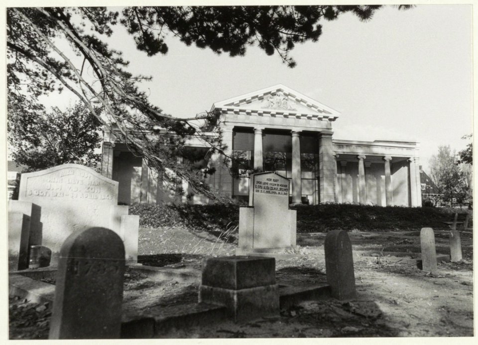 Het mausoleum op de Algemene Begraafplaats aan de Kleverlaan 1, NL-HlmNHA 54023507