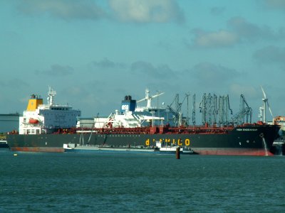 High Endevour IMO 9272931 at the Calland canal, Port of Rotterdam, Holland 09-Apr-2006
