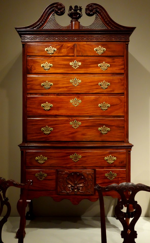 High chest, Philadelphia, 1760-1780, mahogany with tulip-poplar, brass - Winterthur Museum - DSC01449