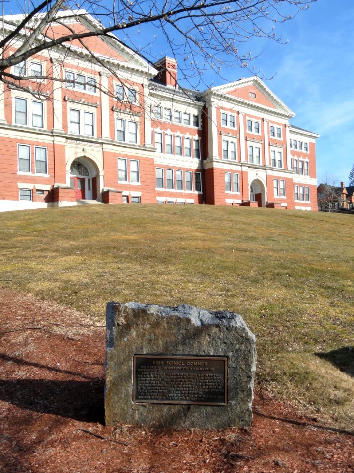 High School Common marker, Frank D. Walker Building, 255 Main Street, Marlborough, MA - DSC04390