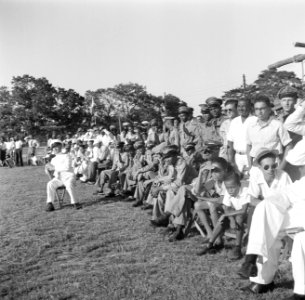 Het publiek bij de voetbalwedstrijd in Paramaribo, Bestanddeelnr 252-6915