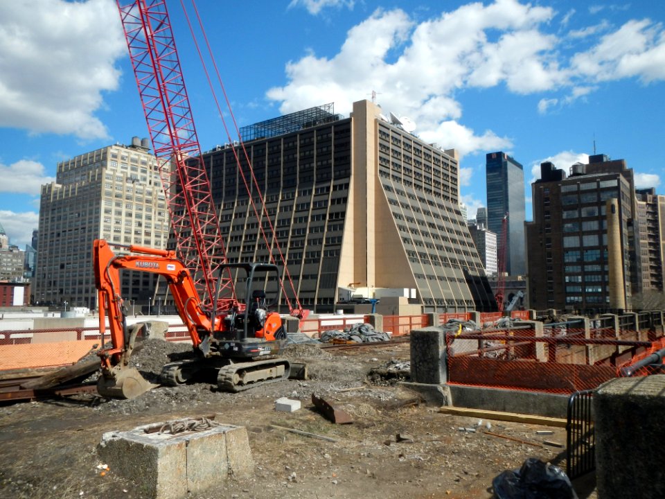 Hi Line construction above 30 jeh