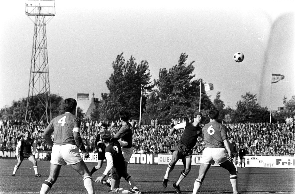 HFC Haarlem en AZ 67 0-0., Bestanddeelnr 922-8271