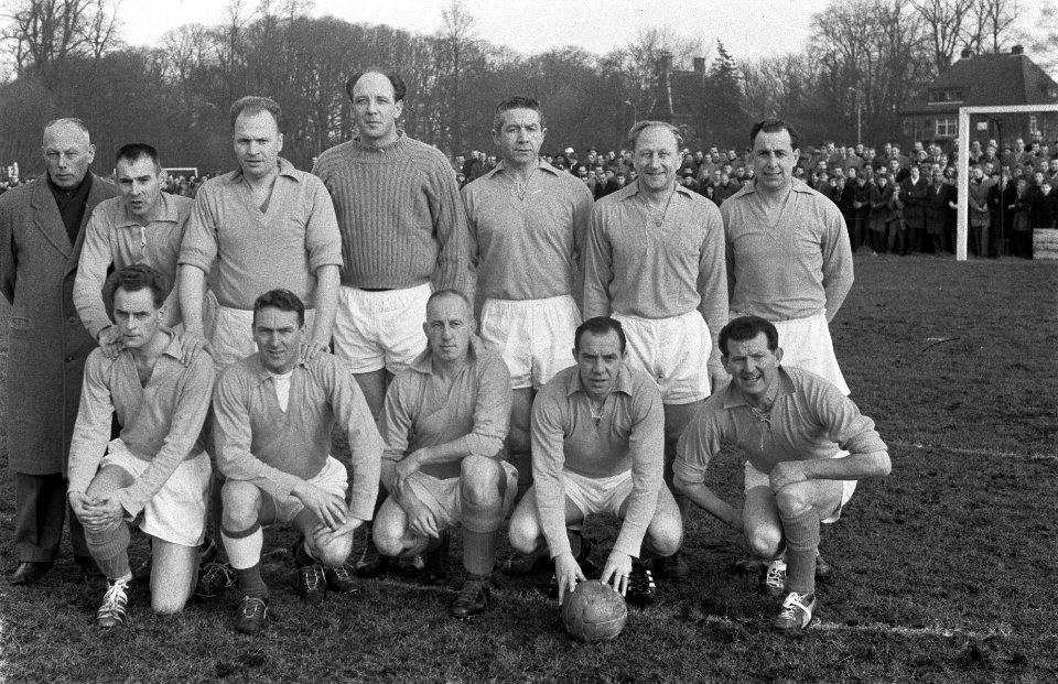 HFC tegen oud Internationals , elftal oud International, Bestanddeelnr 911-9276