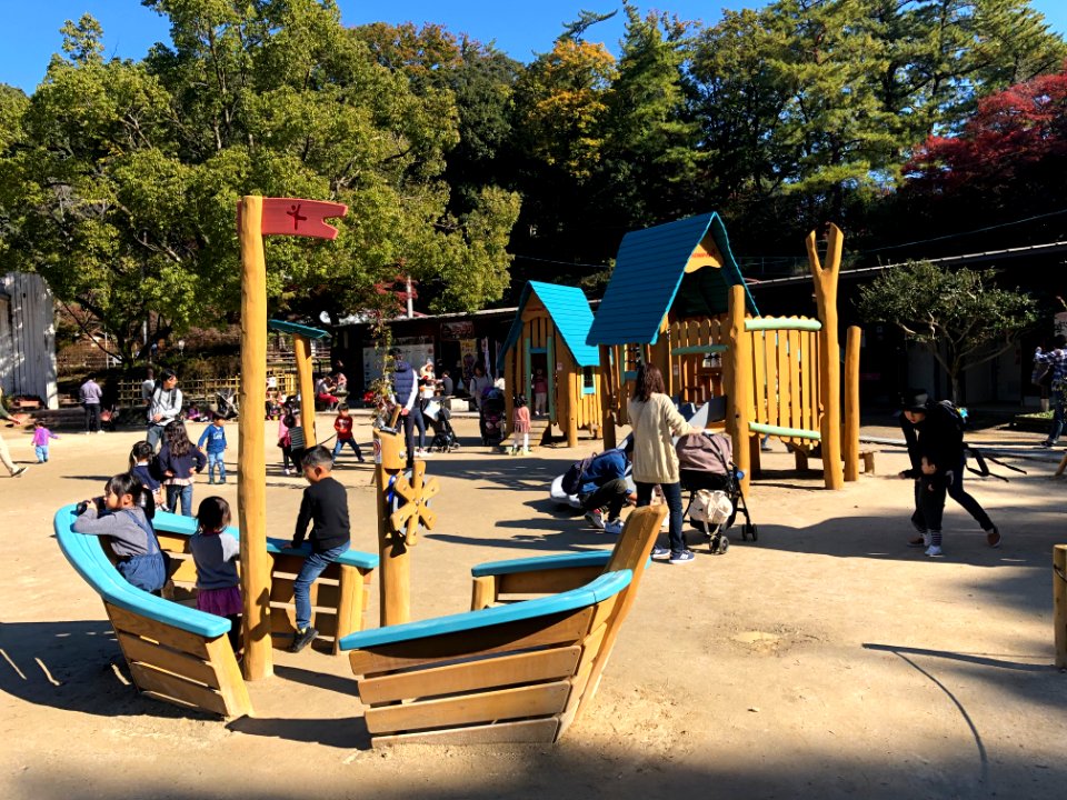 Higashi-Park-Open-Space-2