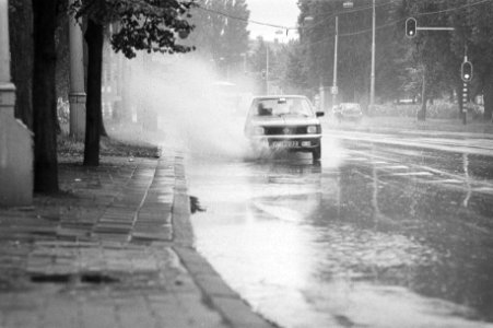 Hevige regenval in Amsterdam, Bestanddeelnr 931-6035 photo